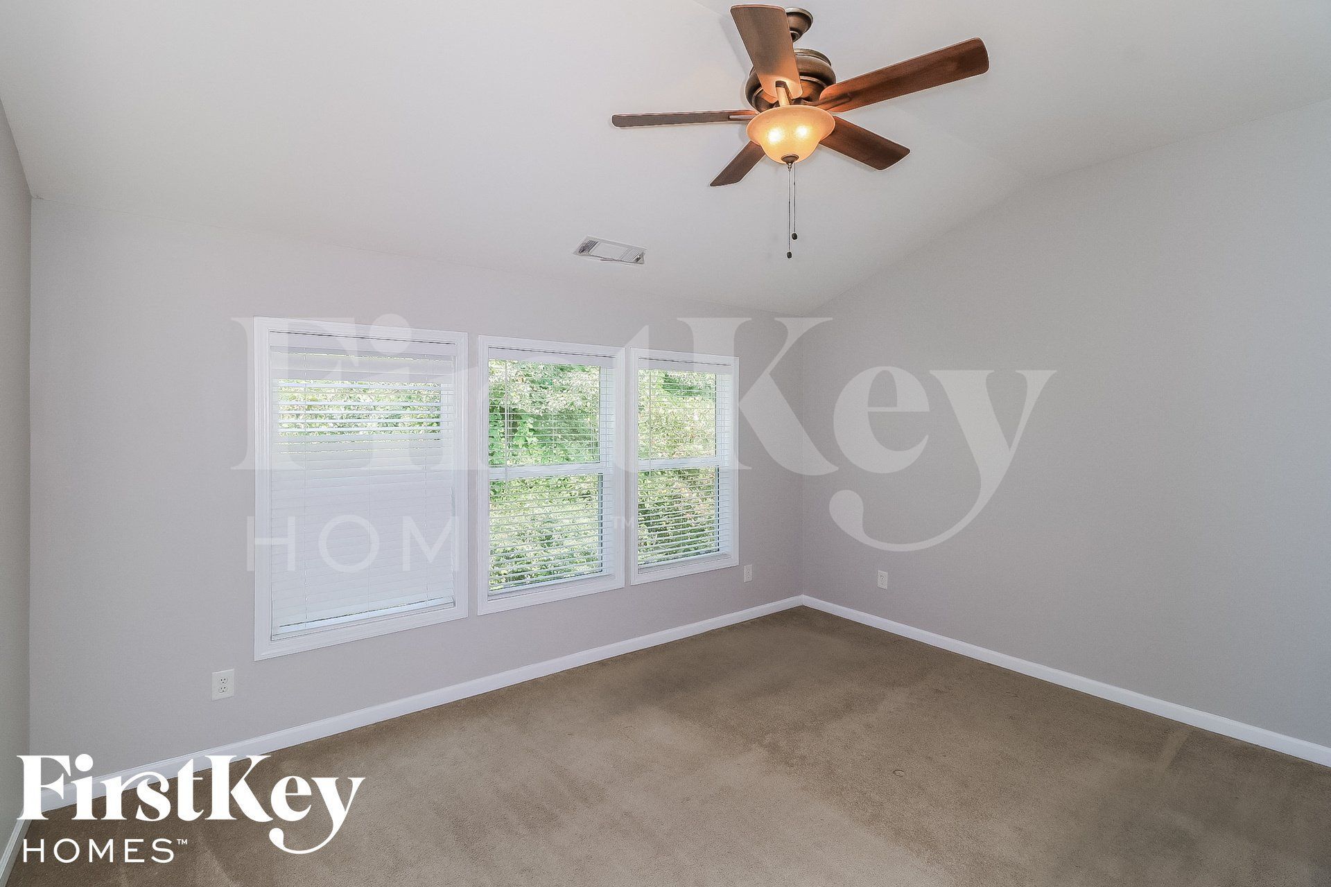 Building Photo - 1055 Westmoreland Ln NE