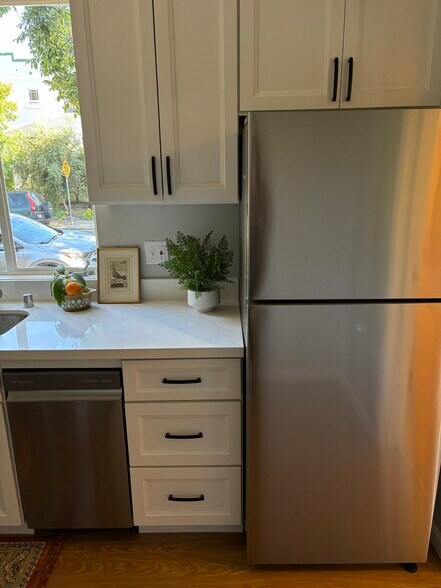 Building Photo - 459 44th St