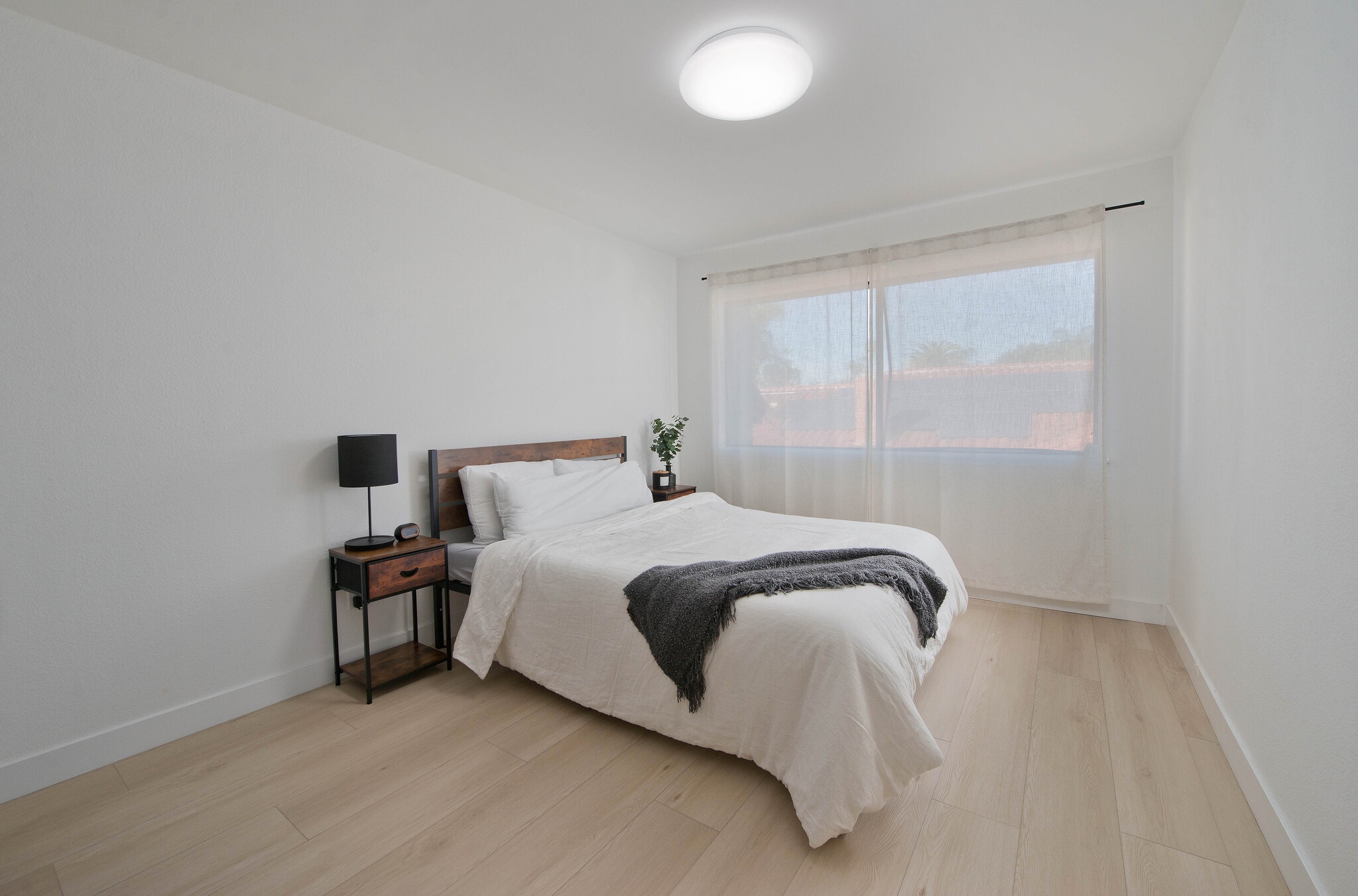 Building Photo - 20645 Roscoe Blvd