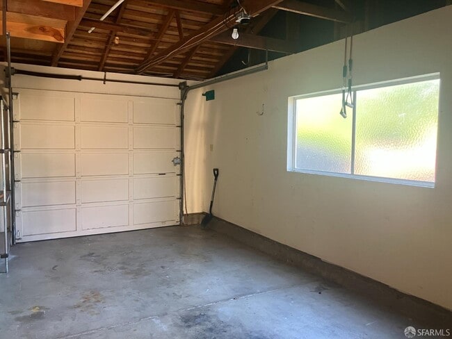 Building Photo - 1716 Marshall Ct