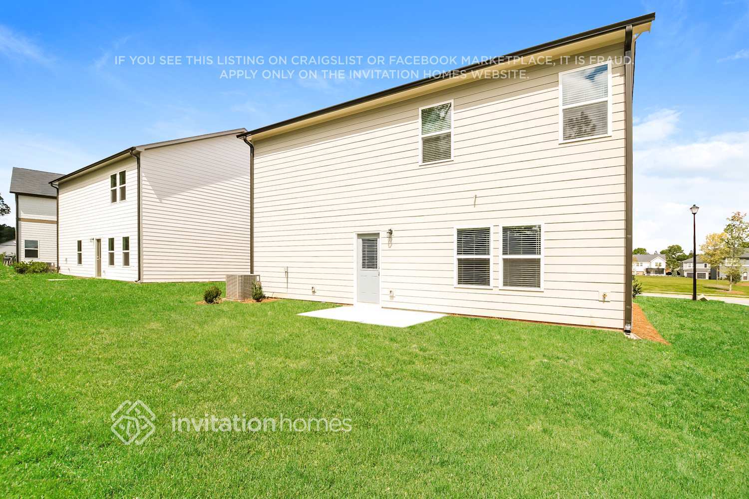 Building Photo - 2080 Boxwood Cir