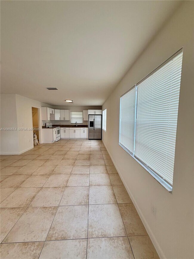 Building Photo - 4073 SW 52nd St