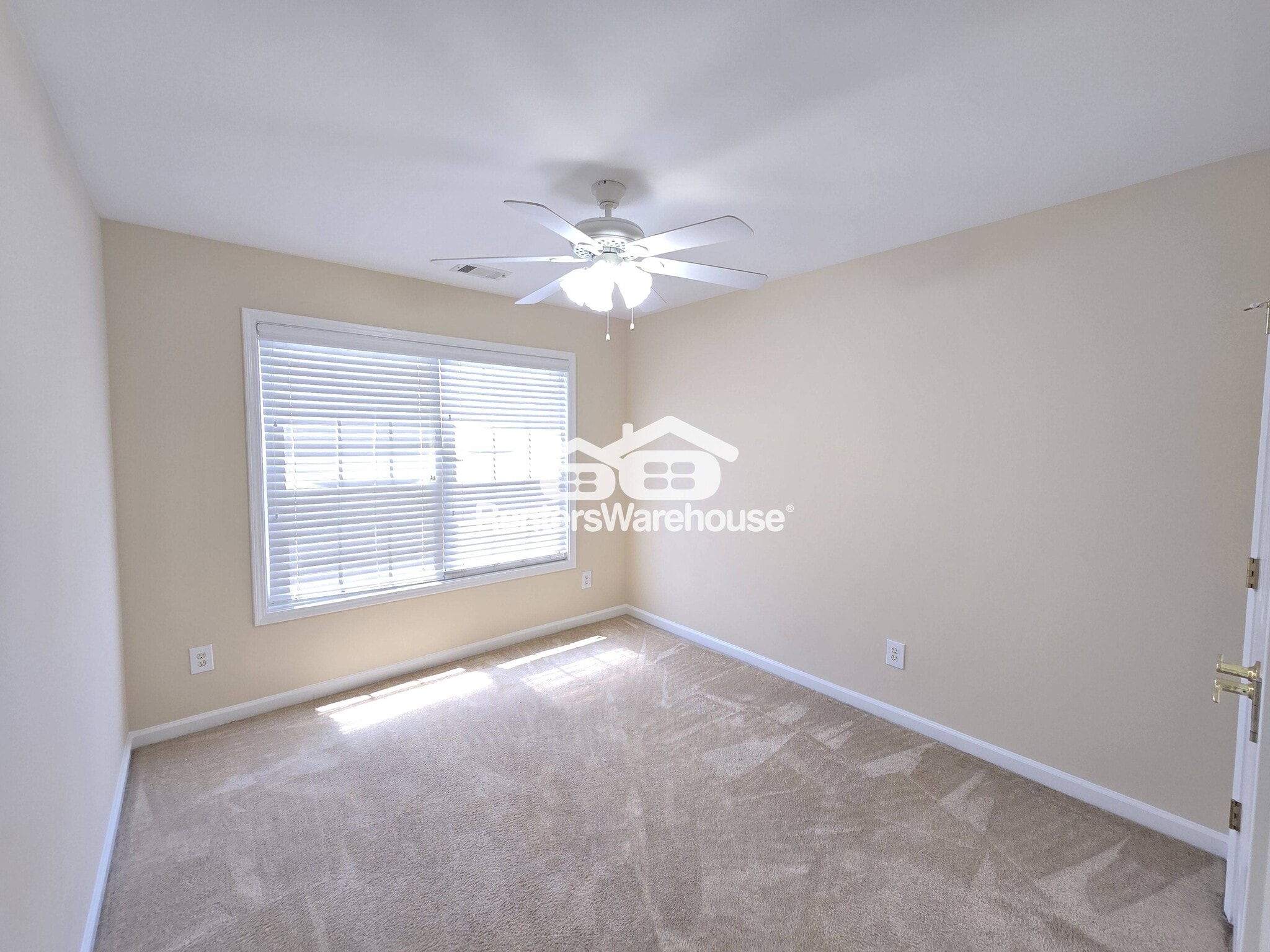 Building Photo - 2761 Autumn View Dr