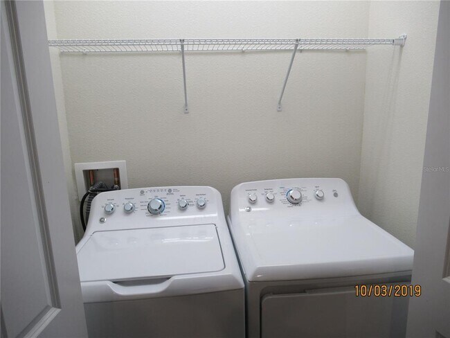 Building Photo - 2904 Sentence St