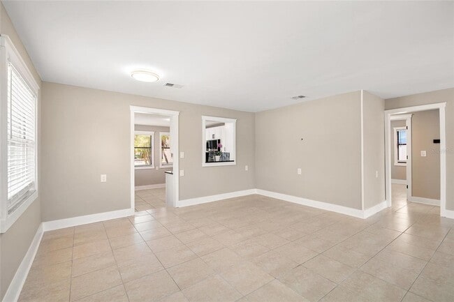 Building Photo - 231 E Madeira Ave