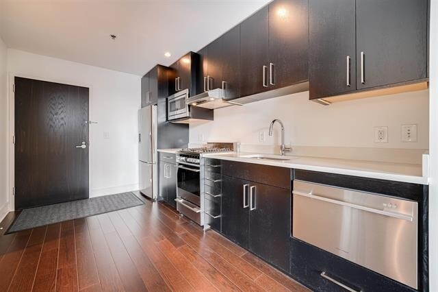 Building Photo - 1100 Maxwell Ln