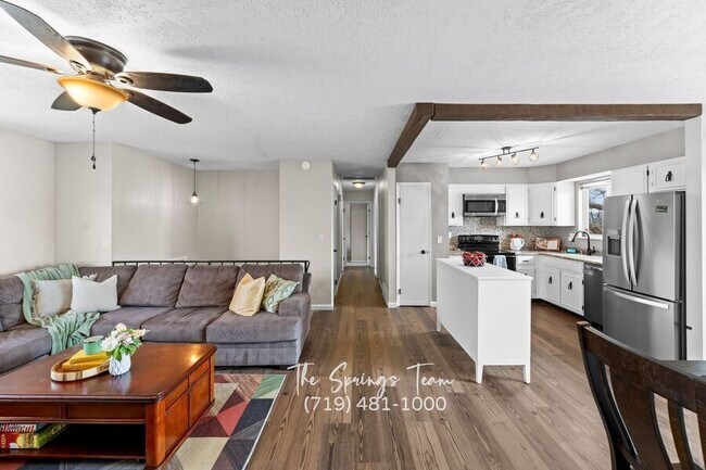 Building Photo - 1730 Hathaway Dr