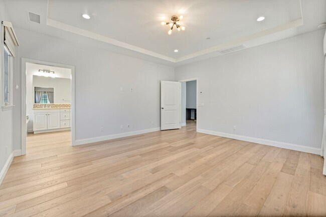 Building Photo - 59 Parkdale