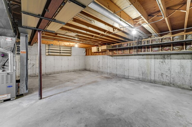 Building Photo - 816 Mackinaw Ave