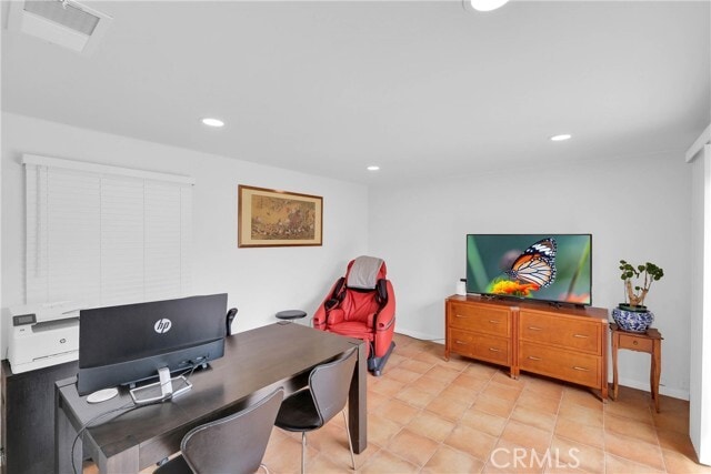 Building Photo - 1716 N Santa Anita Ave