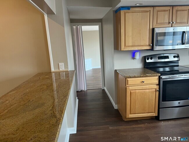 Building Photo - 49 Warner Rd