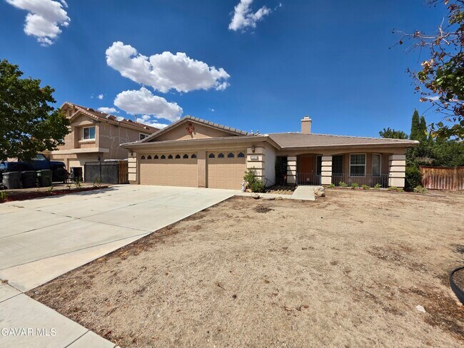 Building Photo - 5175 Capri Ct