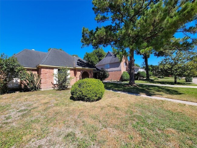 Building Photo - 6606 Brittany Park Ln