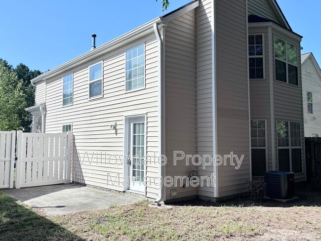 Building Photo - 4249 Beacon Heights Dr