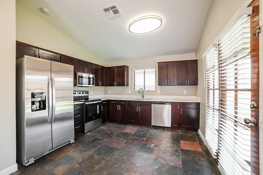 Building Photo - 11345 W Loma Blanca Dr