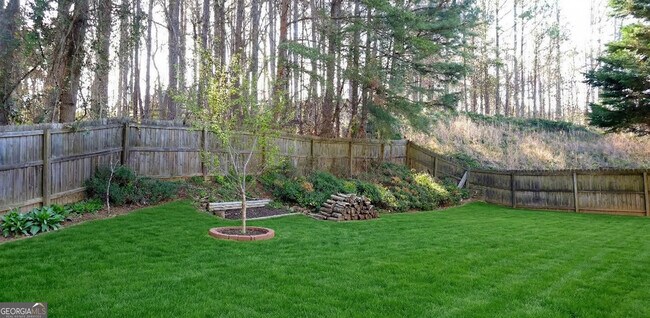 Building Photo - 838 Pond View Ct