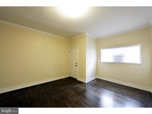 Building Photo - 1432 E Palmer St