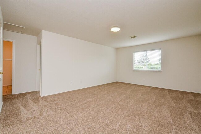 Building Photo - 18326 Thicket Grove Rd