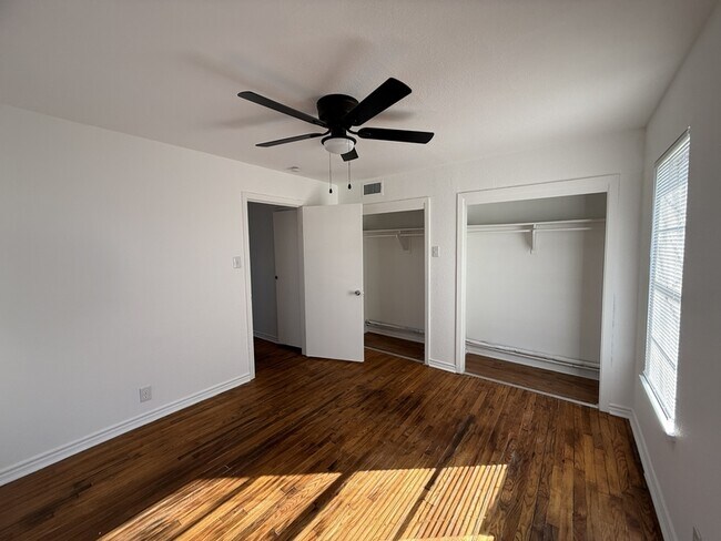 Building Photo - 15 MacArthur Dr