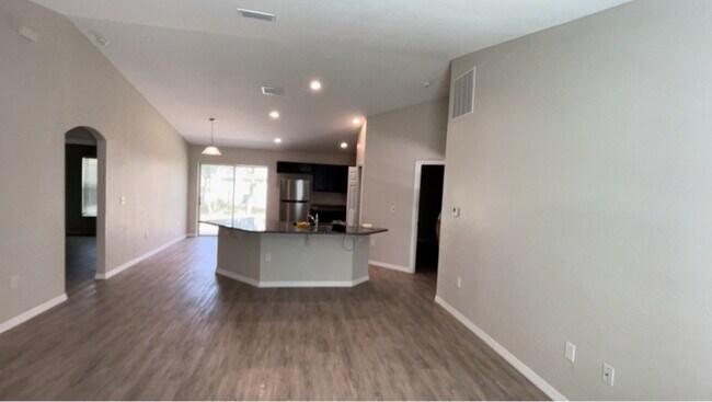 Building Photo - 9386 N Ashbury Dr