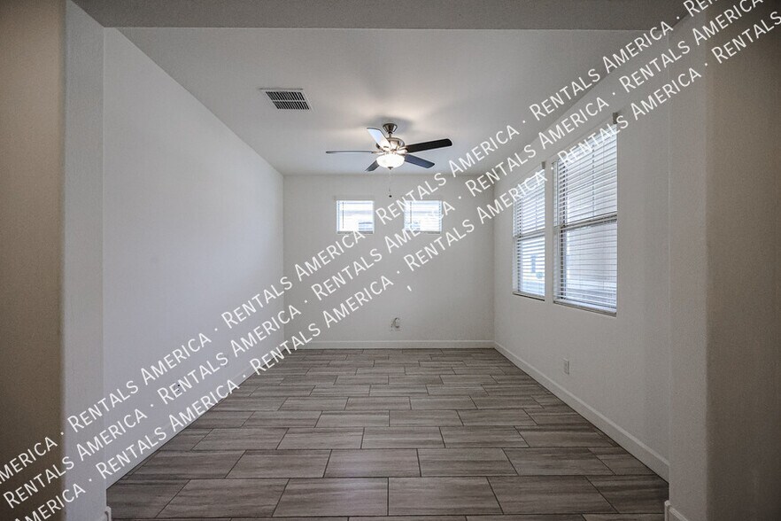 Building Photo - 2732 S Merit