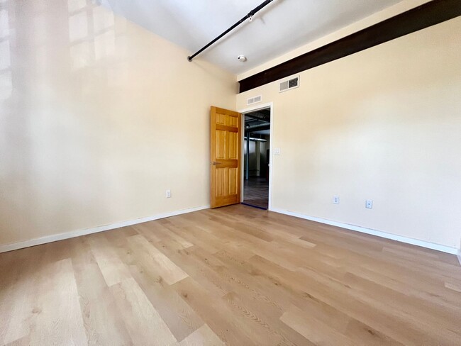 Building Photo - Spacious loft in Olde Town Arvada