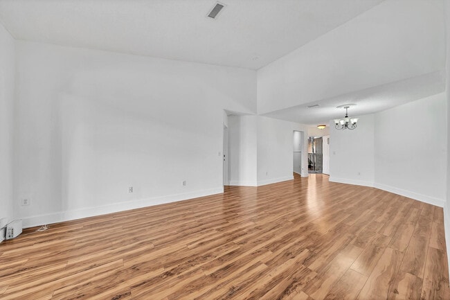 Building Photo - 4111 Coral Tree Cir