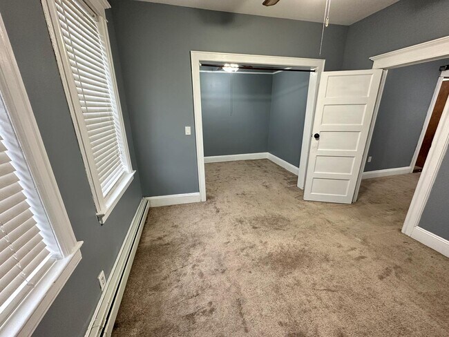 Building Photo - 60 Wallis Ave