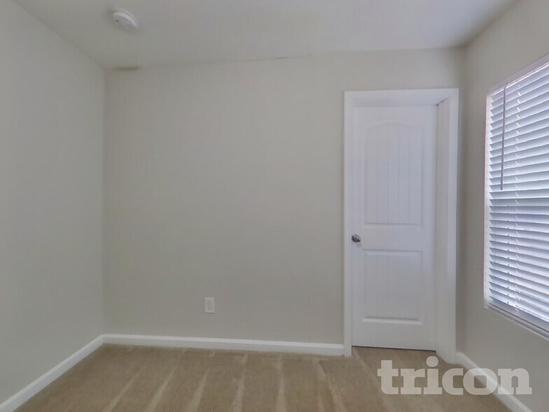 Building Photo - 531 Susie Creek Ln