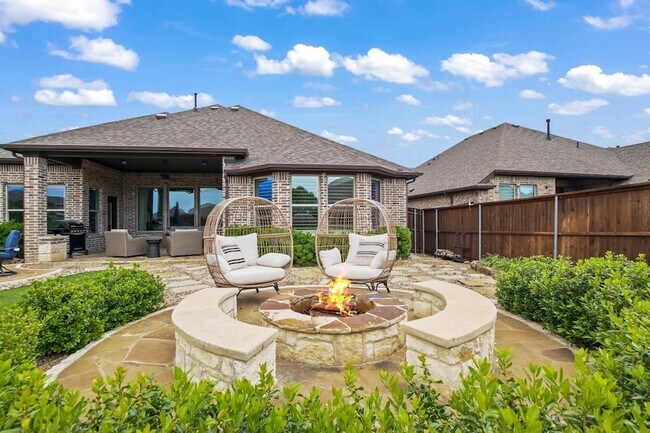 Building Photo - 4301 Overbrook Dr