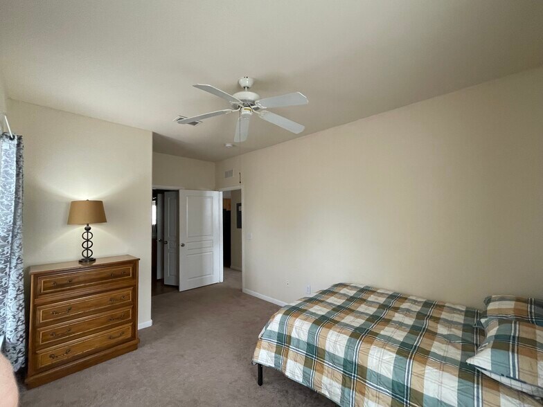 Building Photo - 8290 Gate Pky W