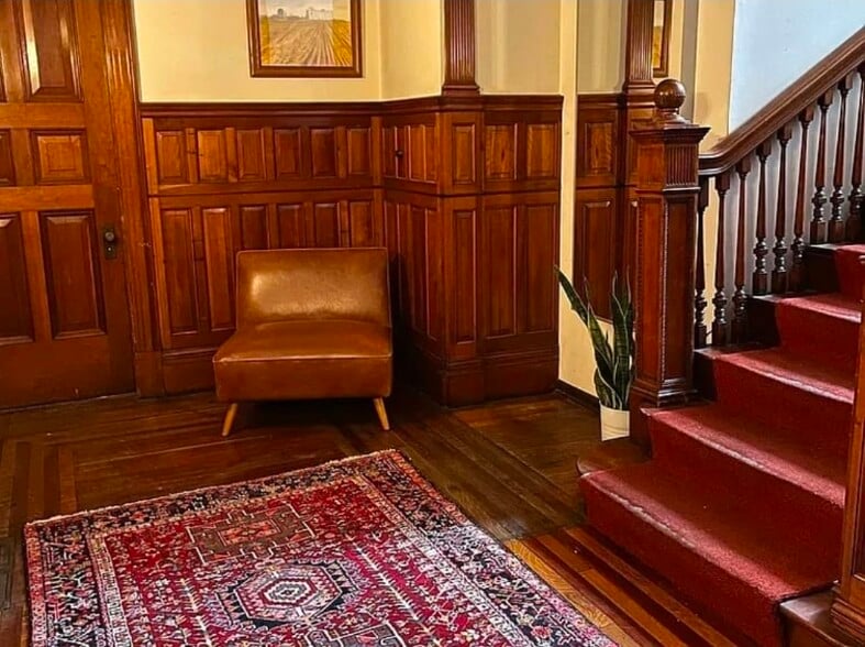 Building Photo - 1920 Stevens Ave