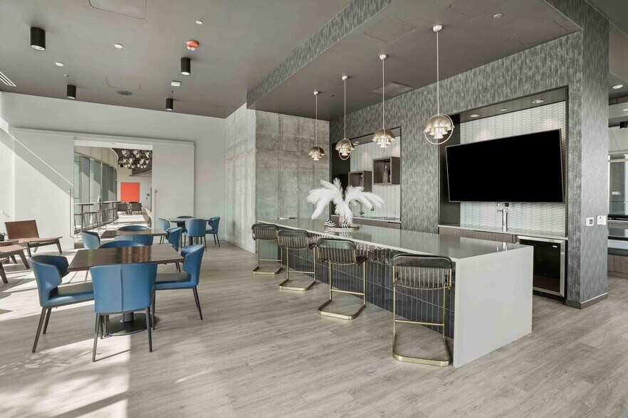 Building Photo - 2076 S Wabash Ave