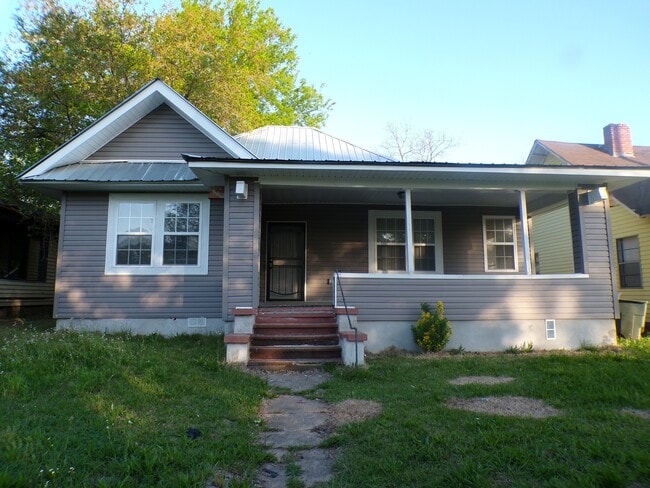 Primary Photo - 3314 Avenue C