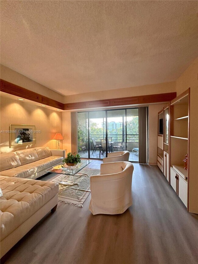 Building Photo - 7472 La Paz Blvd