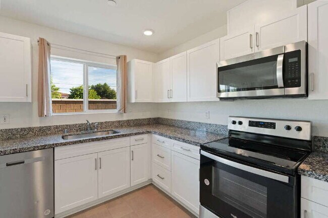 Building Photo - 7705 Forestdale Wy