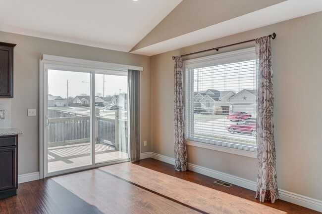 Building Photo - Need lots of storage?  CHECK OUT THIS 2 BE...