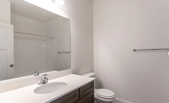 Building Photo - FREE FIRST MONTH'S RENT  Condo in Prime Lehi Location