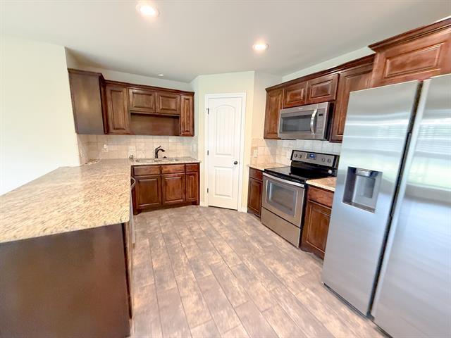 Building Photo - 103 Palomino Dr