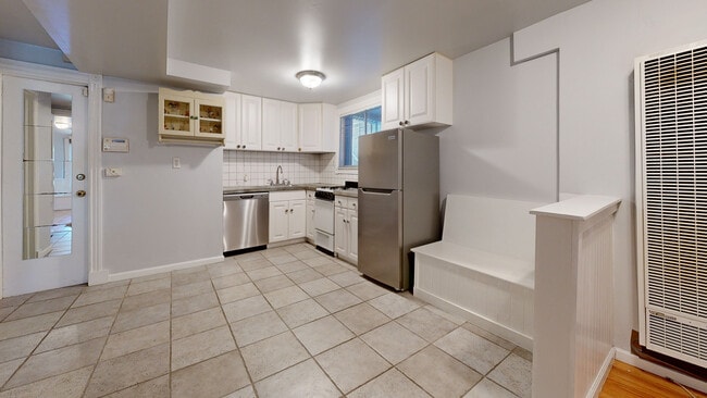 Building Photo - 1135 De Haro St