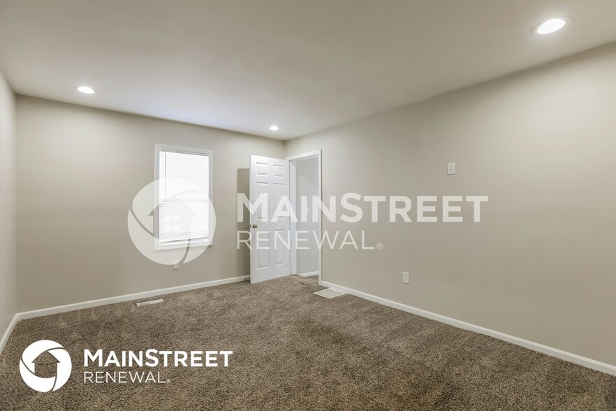 Building Photo - 4823 N Brighton Ave