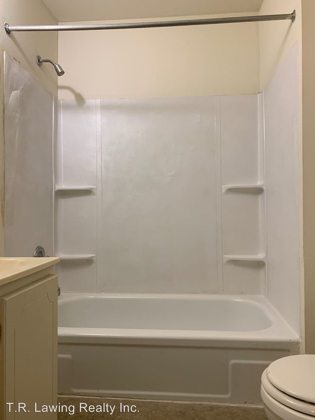 Building Photo - 1 Chesterfield Ct