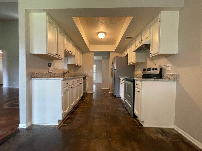 Building Photo - SPACIOUS 4 BEDROOM HOME IN MILLERS RIDGE***EASY ACCESS TO RANDOLPH AFB, FT. SAM, & SHOPPING