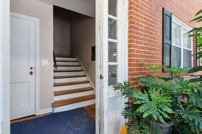 Building Photo - 3582 Hedrick St