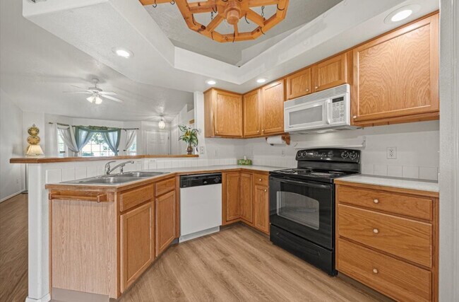 Building Photo - 803 Coopers Ct