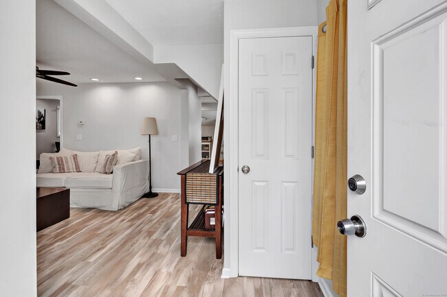 Building Photo - 25 Maddox Ave