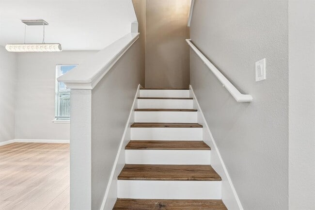 Building Photo - 429 Atlantis