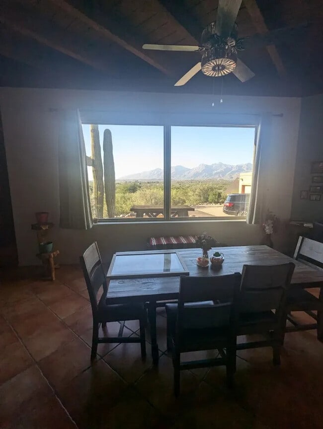 Building Photo - Spacious 4-Bedroom Estate with Chef’s Kitchen