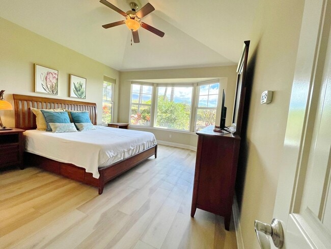 Building Photo - Luxury Island Living in Hokulani Golf Vill...