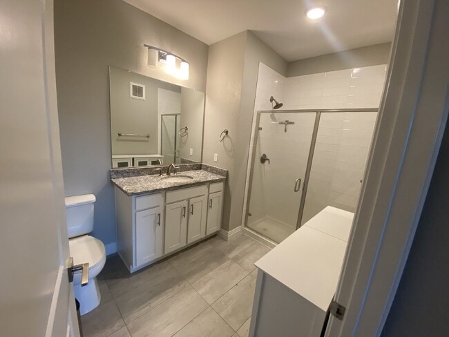 Building Photo - Newly Built Condo in the Side Creek Neighborhood!